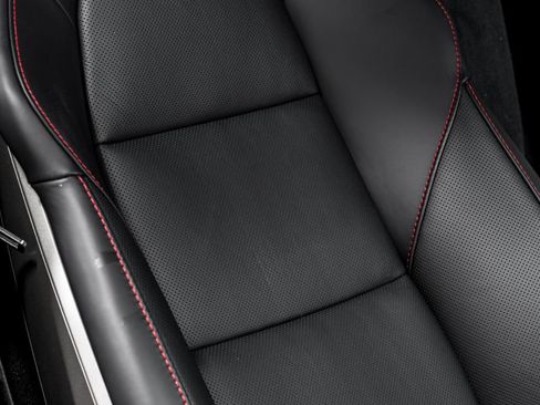 Used 2025 Porsche 718 Cayman GTS image 33