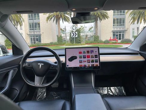 Used 2019 Tesla Model 3 Long Range RWD image 7