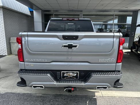 Used 2024 Chevrolet Silverado 1500 High Country AWD/4WD image 36