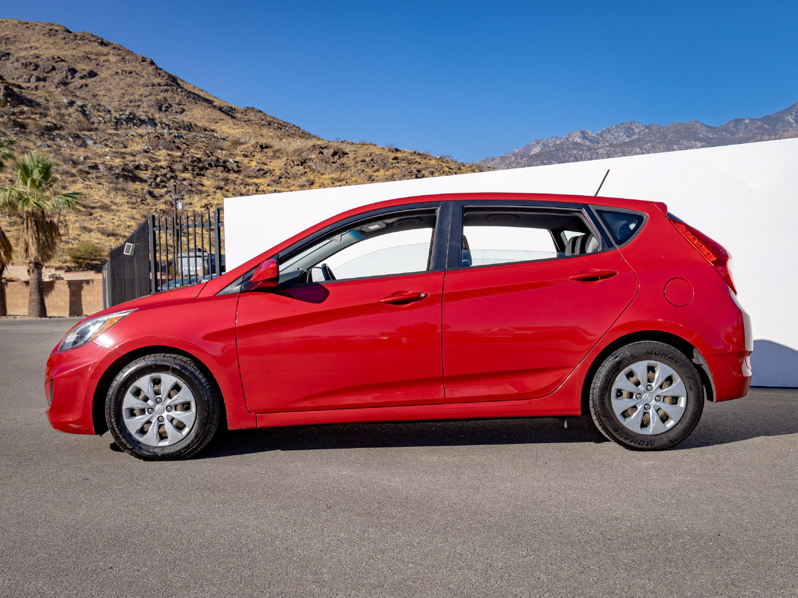 Used 2016 Hyundai Accent SE FWD image 3