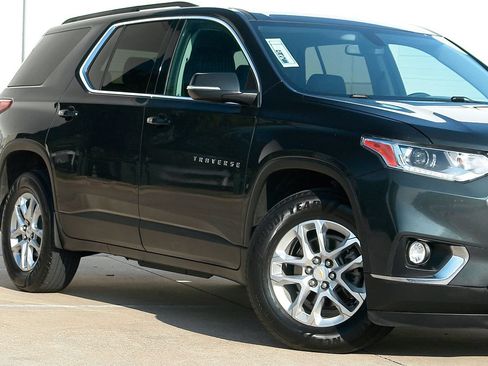 Used 2021 Chevrolet Traverse LT AWD/4WD image 21
