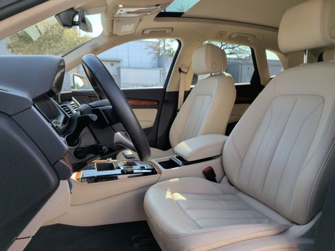 Used 2022 Audi Q5 2.0T Premium Plus image 16