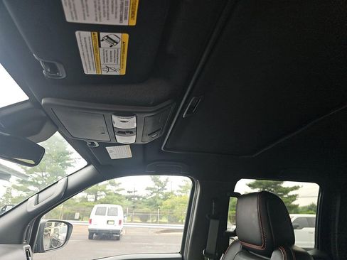 Certified 2025 Nissan Frontier PRO-4X w/ Pro Premium Package AWD/4WD image 8