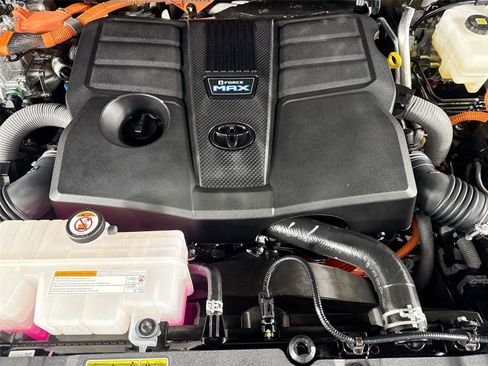 Certified 2025 Toyota Sequoia Platinum image 60