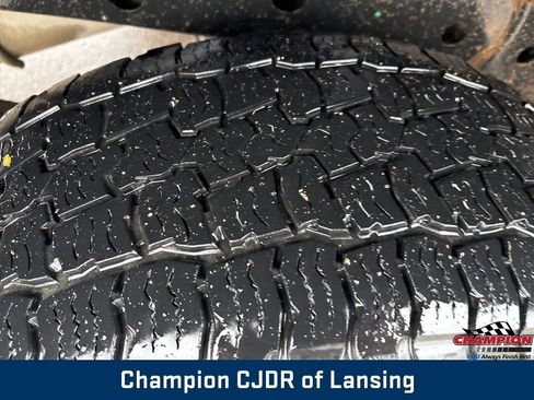 Used 2020 Ford Ranger XLT w/ Equipment Group 301A Mid image 11