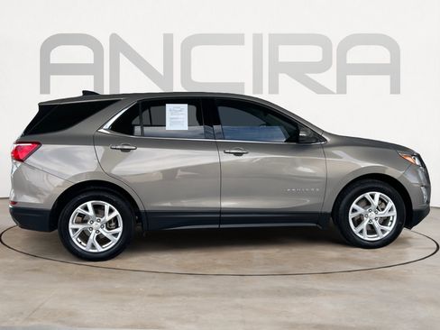 Used 2018 Chevrolet Equinox LT FWD image 11