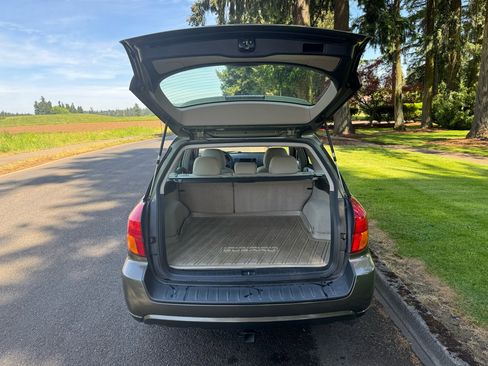 Used 2005 Subaru Outback 2.5i image 22