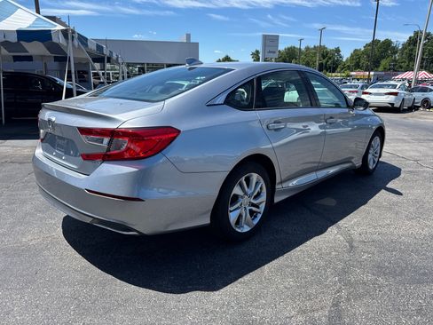 Used 2019 Honda Accord LX image 5