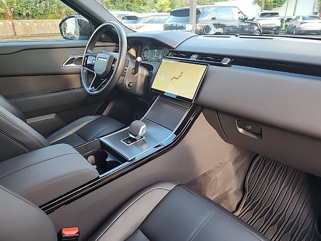 Certified 2025 Land Rover Range Rover Velar Dynamic SE AWD/4WD image 20