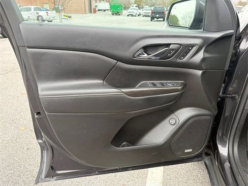 Used 2017 GMC Acadia SLT image 10