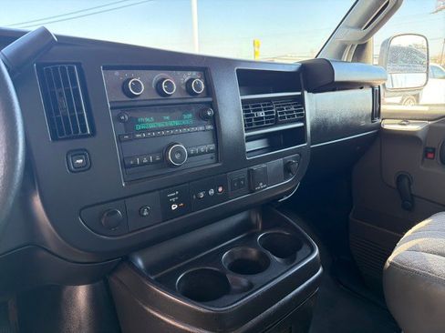 Used 2019 Chevrolet Express 2500 image 23