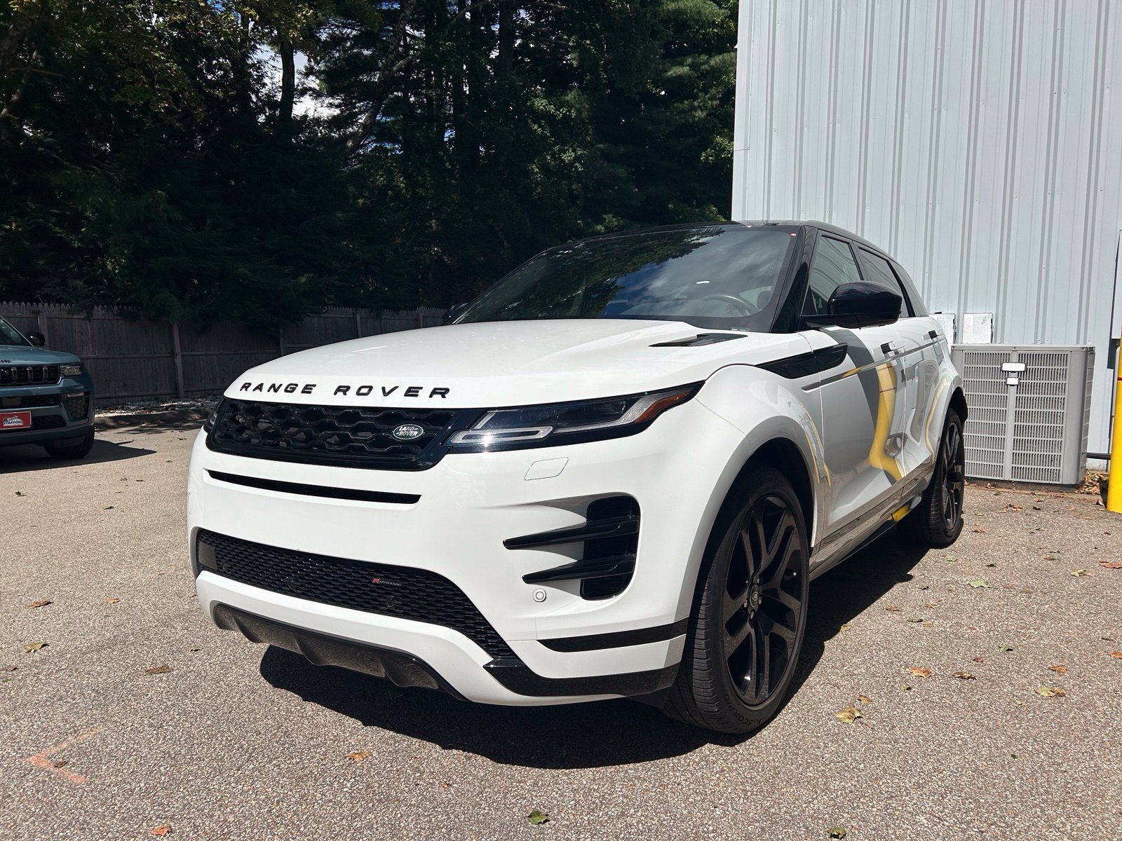 Used 2022 Land Rover Range Rover Evoque R-Dynamic S AWD/4WD image 10