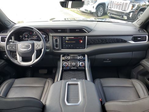 Used 2023 GMC Yukon Denali w/ Advanced Technology Package image 22