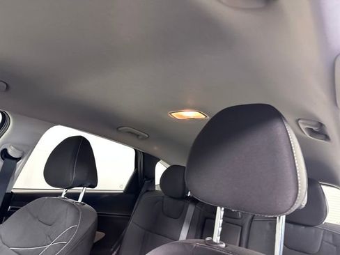 Certified 2023 Hyundai Tucson SE image 12