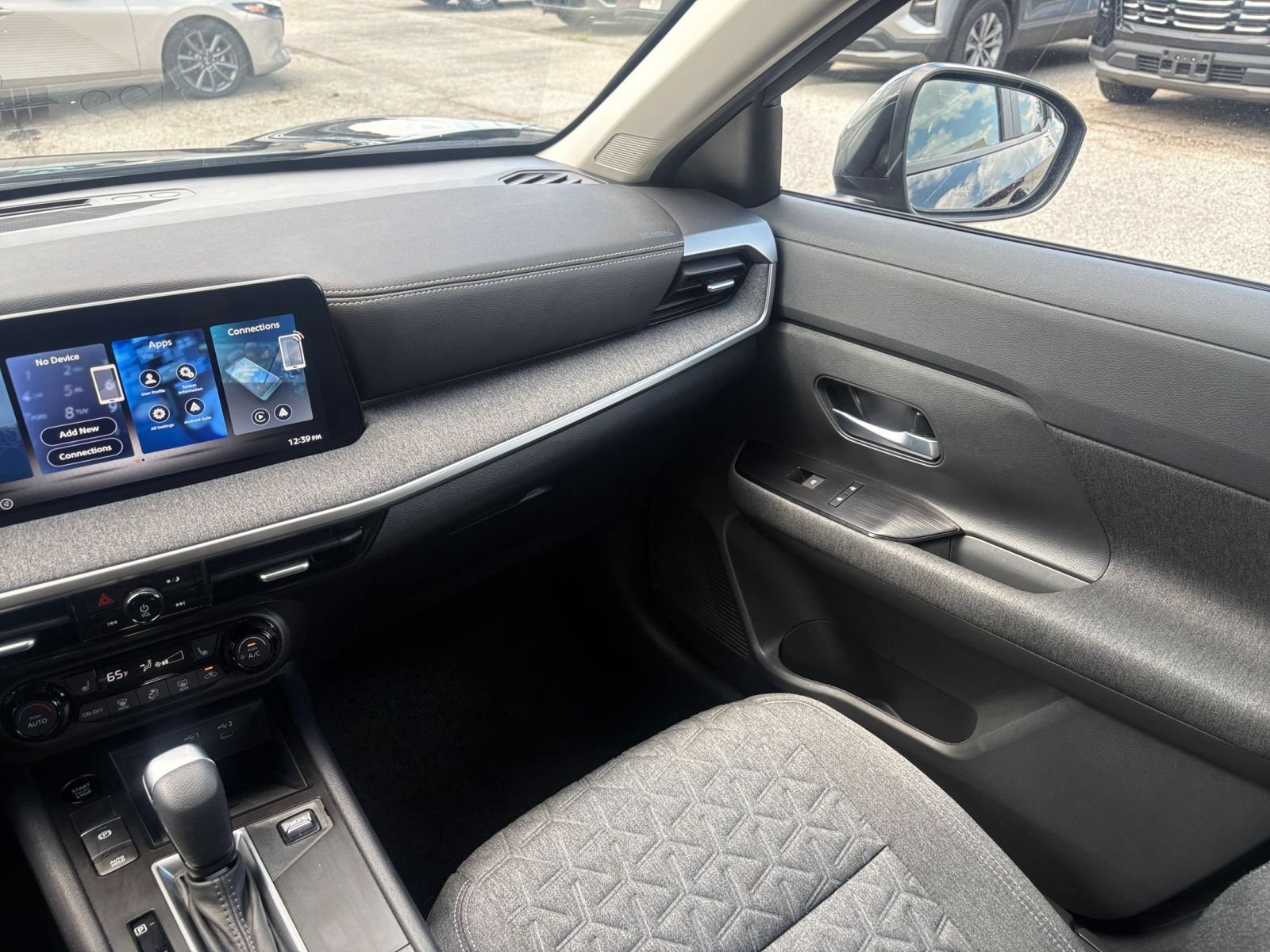 Used 2026 Nissan Kicks SV w/ Cold Weather Package AWD/4WD image 29