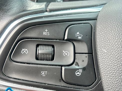 Used 2023 Buick Envision Preferred AWD/4WD image 23