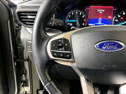 Used 2021 Ford Explorer XLT RWD image 14