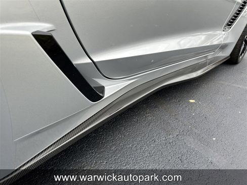 Used 2016 Chevrolet Corvette Z06 w/ 3LZ Preferred Equipment Group image 15