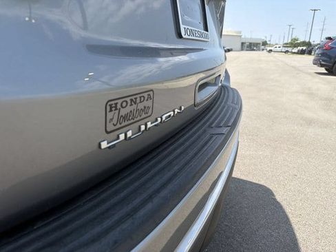 Used 2023 GMC Yukon Denali RWD image 40