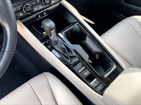 Used 2023 Honda Accord Touring image 17