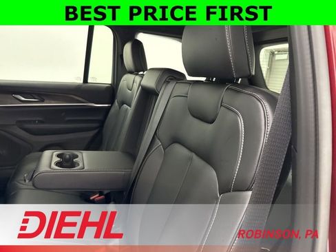 New 2025 Jeep Grand Cherokee Limited w/ Black Appearance Package AWD/4WD image 18