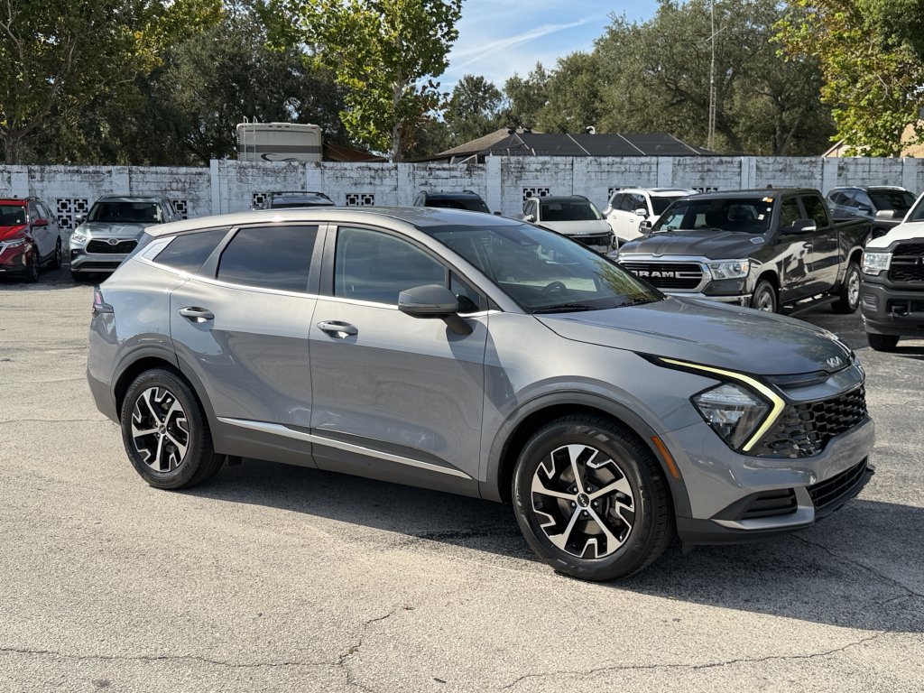 Certified 2023 Kia Sportage EX FWD image 2