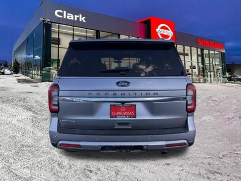 Used 2024 Ford Expedition Limited image 6