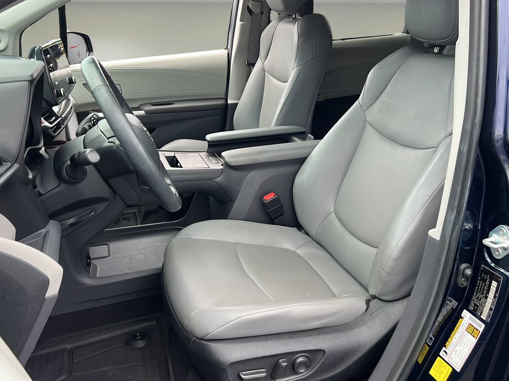 Certified 2024 Toyota Sienna XLE AWD/4WD image 13