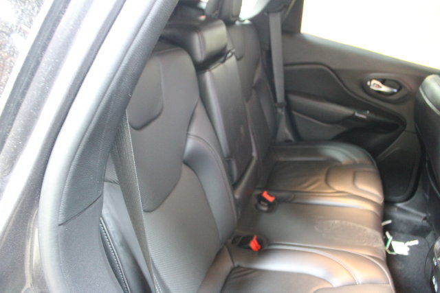 Used 2021 Jeep Cherokee Latitude Lux AWD/4WD image 9