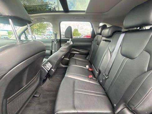 Used 2024 Kia Sorento S w/ Panoramic Sunroof Package FWD image 20