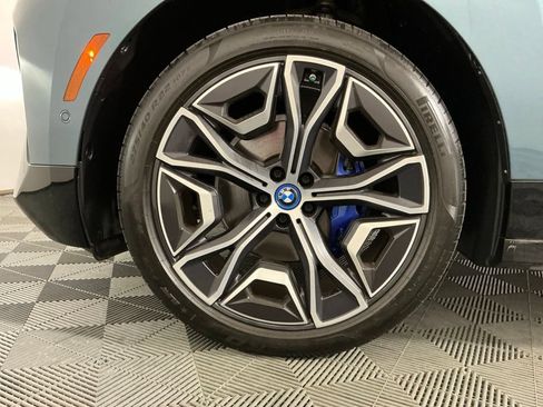 Used 2024 BMW iX xDrive50 w/ Premium Package AWD/4WD image 31