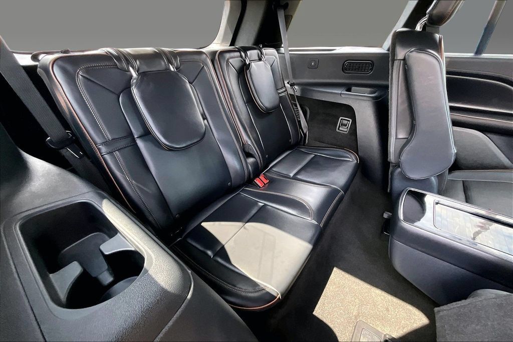 Used 2025 Lincoln Aviator Black Label AWD/4WD image 23