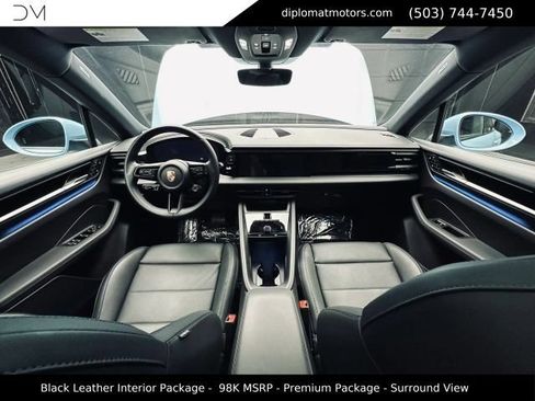 Used 2025 Porsche Macan 4 Electric AWD/4WD image 43