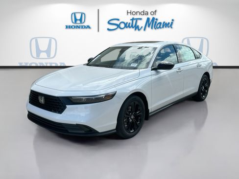 New 2025 Honda Accord SE image 3