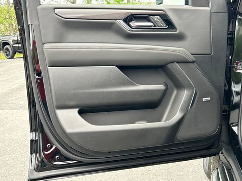 New 2026 GMC Yukon XL Elevation AWD/4WD image 16