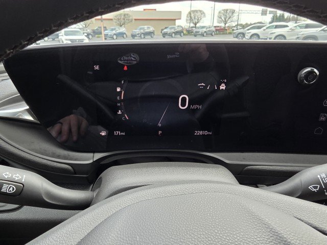 Used 2024 Buick Envista Sport Touring w/ Convenience I Package FWD image 4