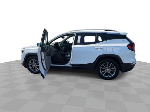Used 2022 GMC Terrain SLT w/ Tech Package FWD image 6