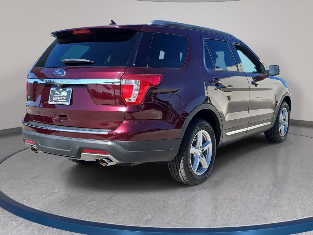 Used 2018 Ford Explorer XLT w/ Equipment Group 202A FWD image 6