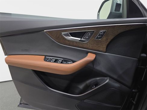 Certified 2025 Audi Q8 Premium Plus w/ Premium Plus Package image 29