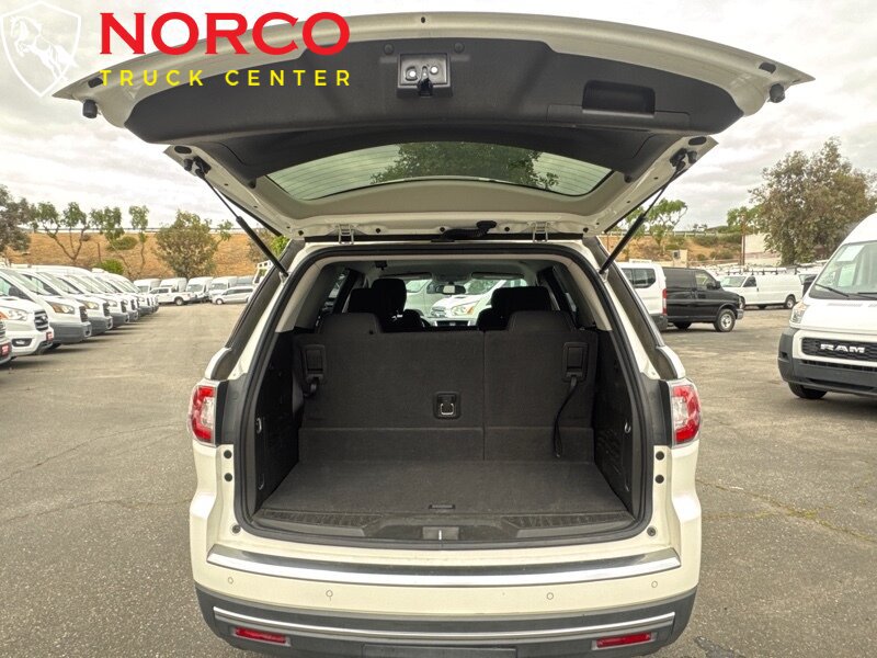 Used 2015 GMC Acadia SLE FWD image 10