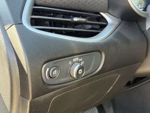 Used 2024 Chevrolet Malibu LT image 19