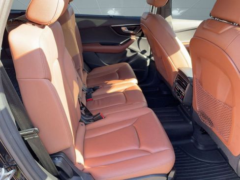 Used 2021 Audi Q7 3.0T Premium Plus w/ Executive Package image 28