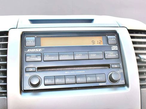 Used 2006 Nissan Pathfinder SE w/ (P01) Se Premium Pkg image 18