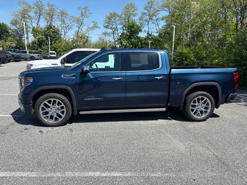 Used 2023 GMC Sierra 1500 Denali w/ Denali Reserve Package AWD/4WD image 3