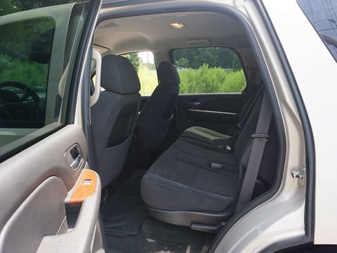 Used 2008 GMC Yukon SLE w/ Convenience Package RWD image 11