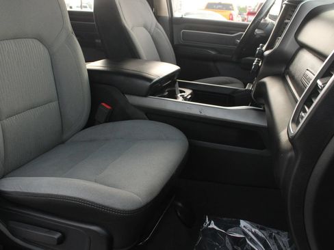 Used 2019 RAM 1500 Big Horn AWD/4WD image 25