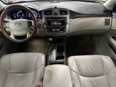 Used 2012 Toyota Avalon Limited image 3