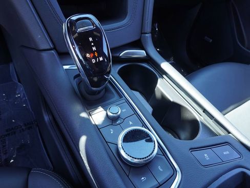 Certified 2025 Cadillac XT5 Premium Luxury image 19