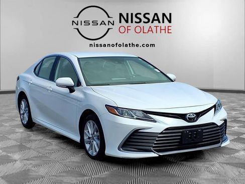 Used 2024 Toyota Camry LE FWD image 30