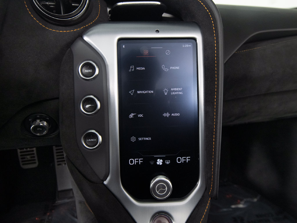 Used 2024 McLaren 750S Spider RWD image 24